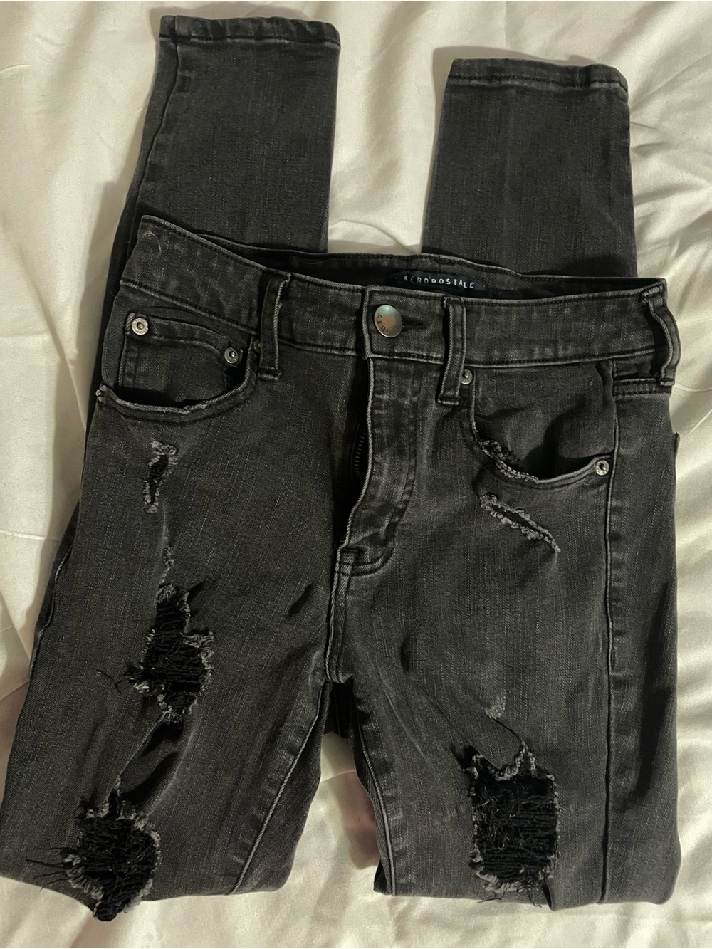 Aeropostale Women’s Black Distressed Skinny Jeans